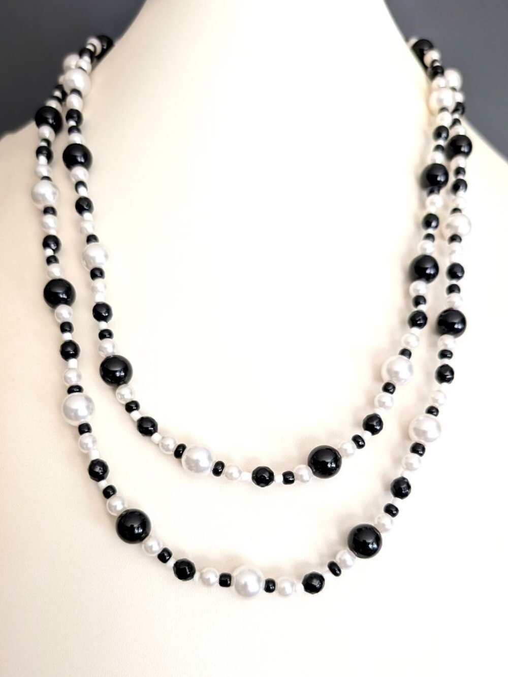 Black and white single strand beaded necklace